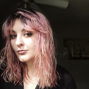 Meet your Posher, Hillary